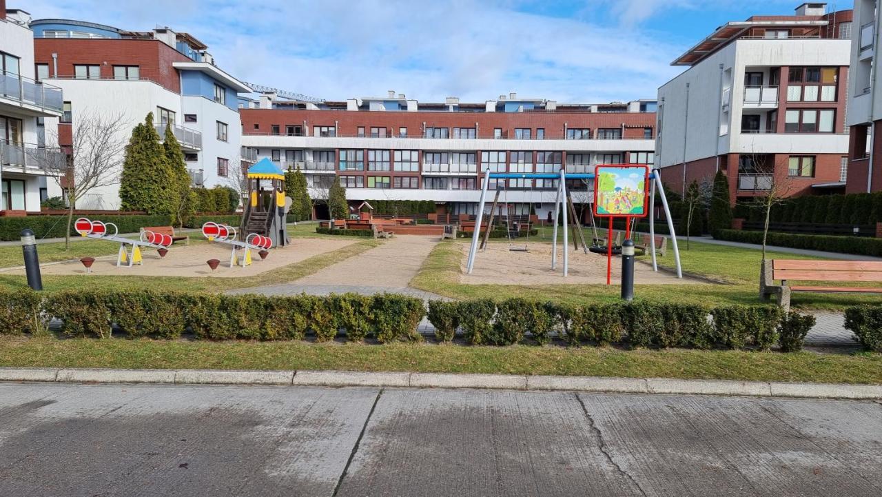Apartament Piaskowy Jantar 2 Kołobrzeg Exteriör bild